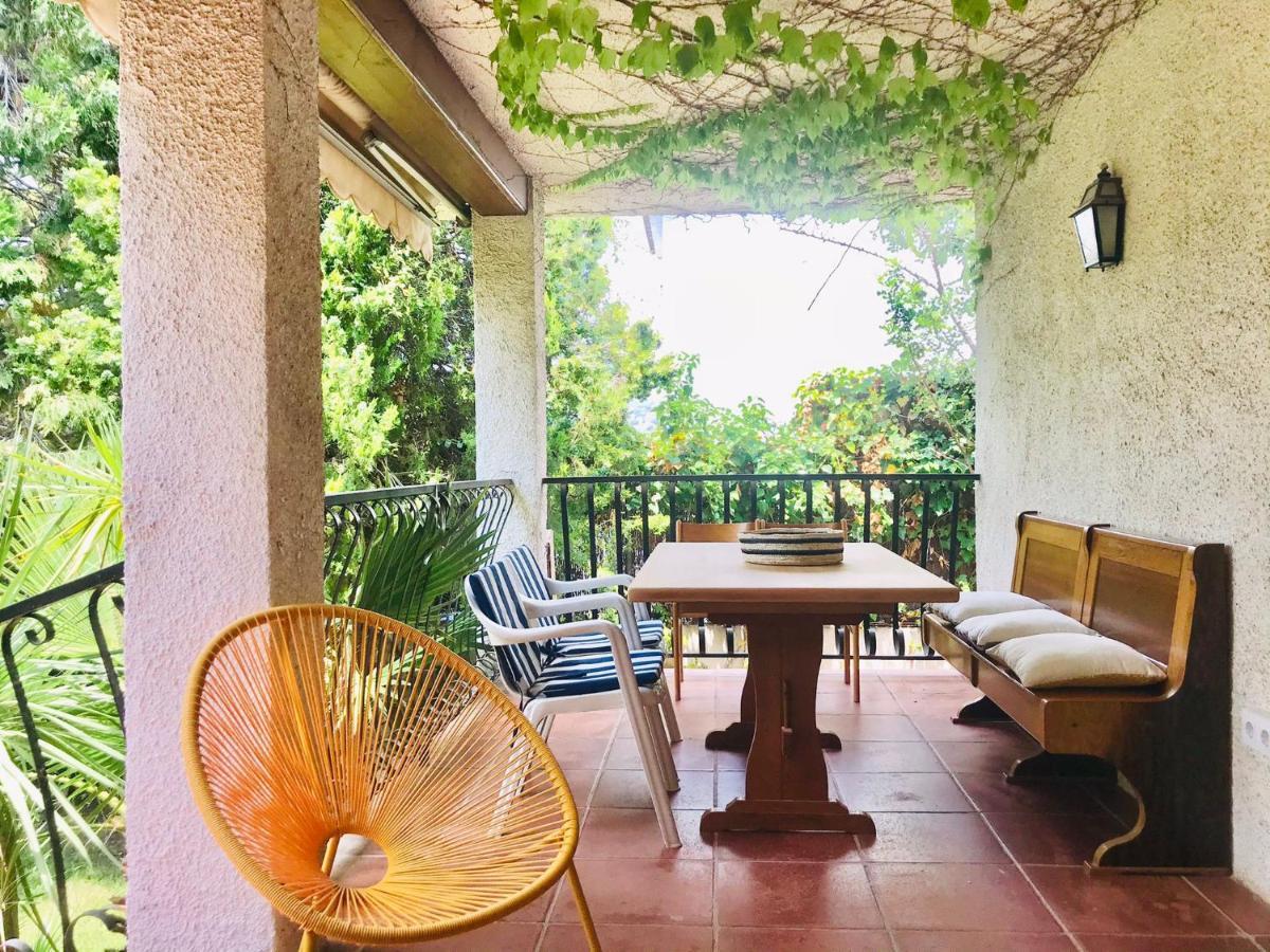 Casa Mediterranea Con Gran Jardin Y Piscina A 500 M De La Playa Roda de Bará エクステリア 写真
