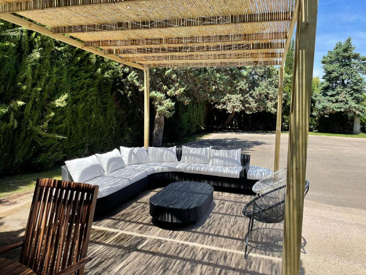 Casa Mediterranea Con Gran Jardin Y Piscina A 500 M De La Playa Roda de Bará エクステリア 写真