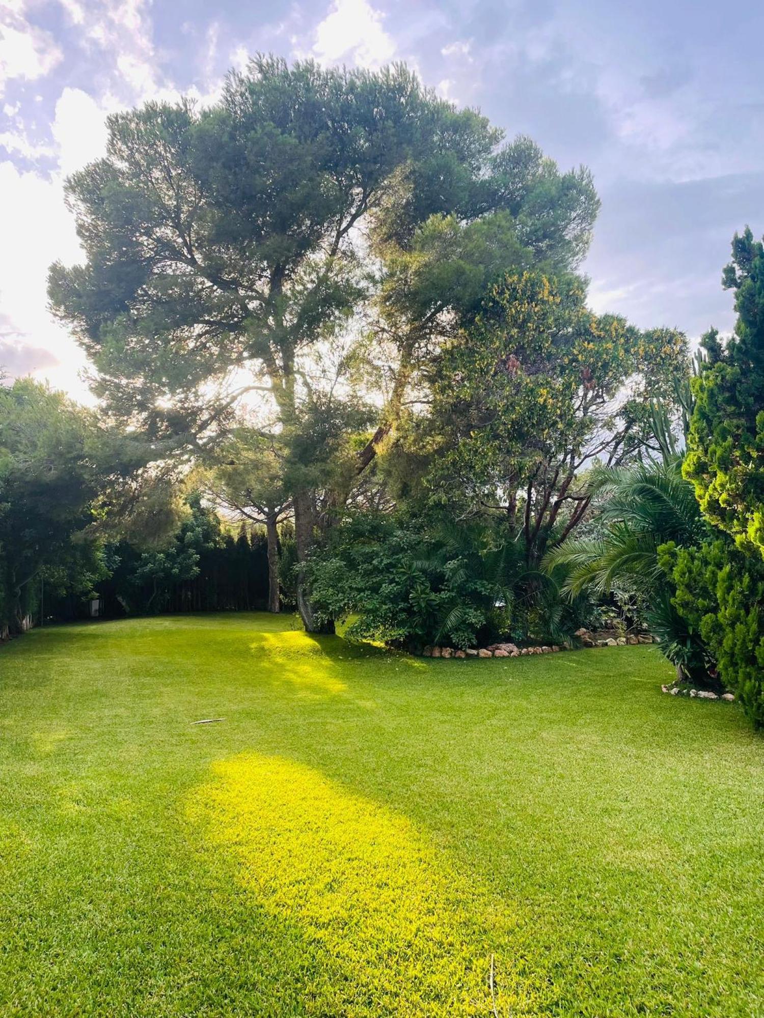 Casa Mediterranea Con Gran Jardin Y Piscina A 500 M De La Playa Roda de Bará エクステリア 写真